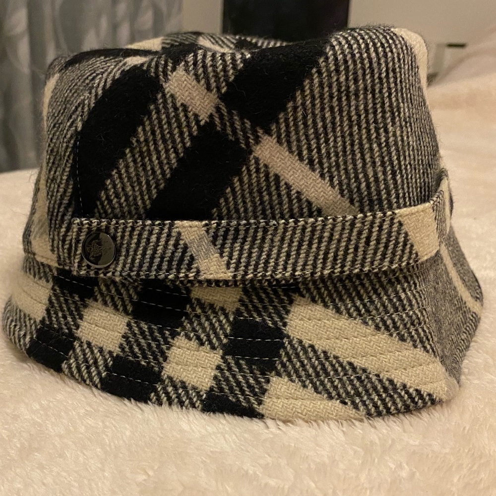 Burberry Gray Nova Check wool and cashmere bucket hat, vintage, size medium
